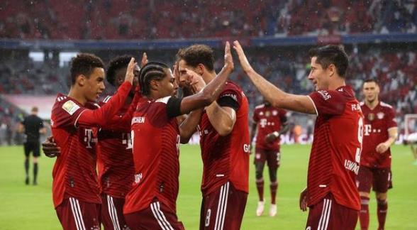  莱万特式庆祝再现德甲，科隆前锋独造四球引爆全场热情